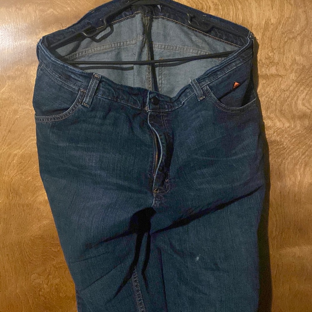 Worn once. Mens Wrangler FR Bootcut jeans.